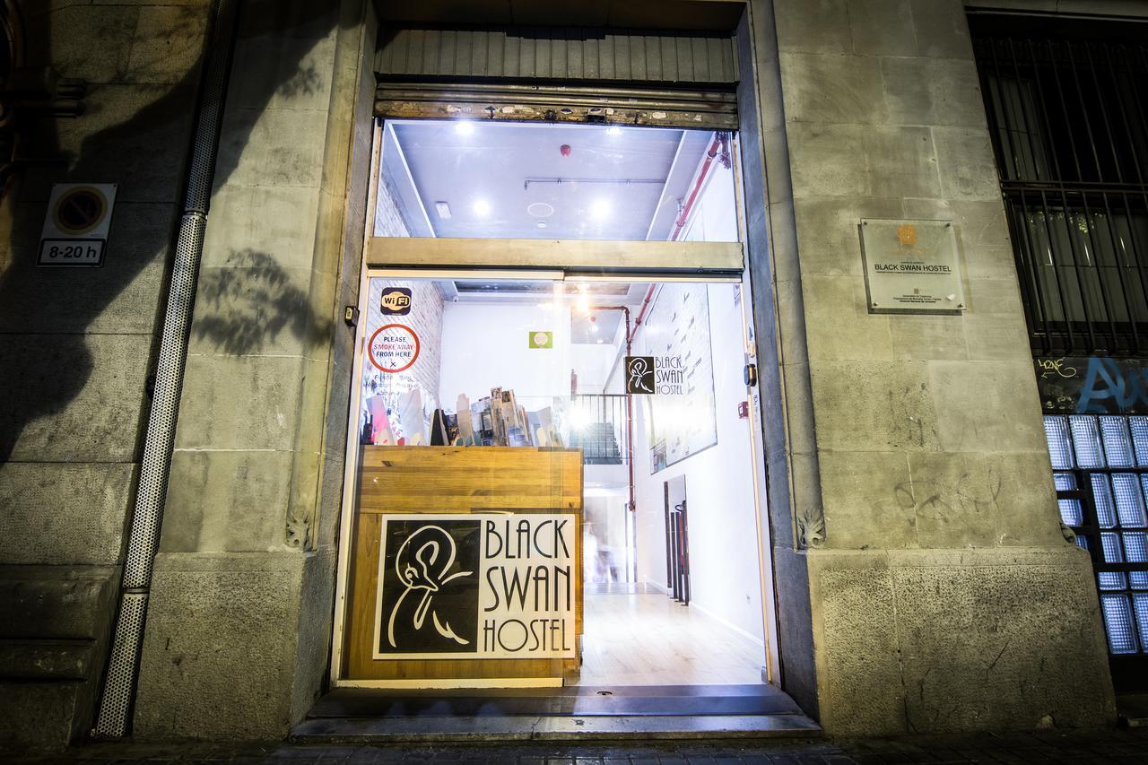 Black Swan Hostel Барселона Екстериор снимка