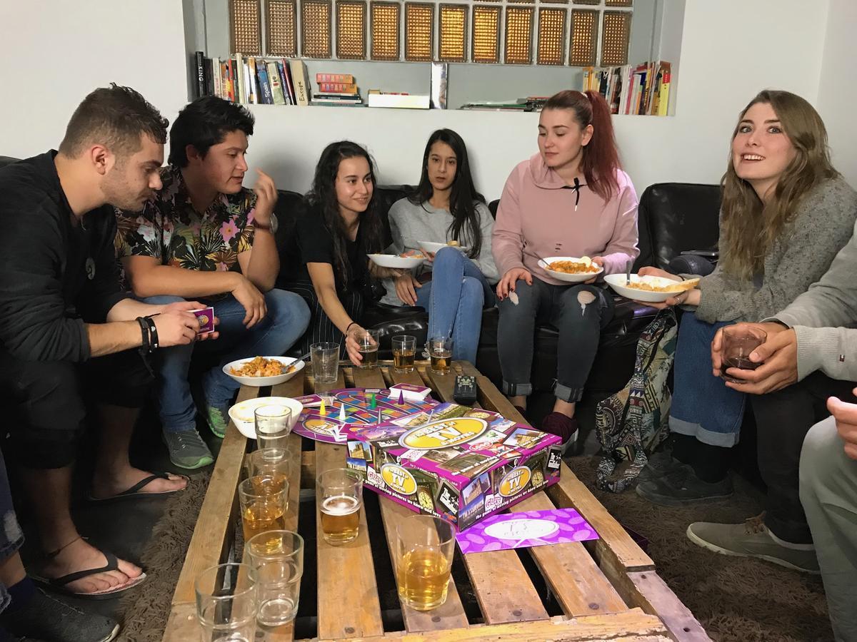 Black Swan Hostel Барселона Екстериор снимка